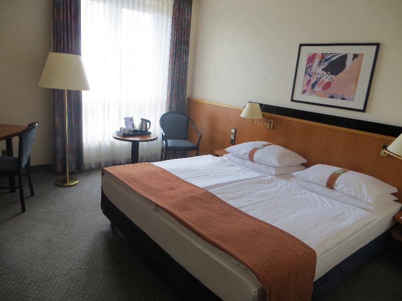 Moxy Berlin Humboldthain Park Экстерьер фото