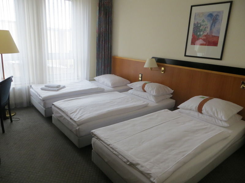 Moxy Berlin Humboldthain Park Экстерьер фото
