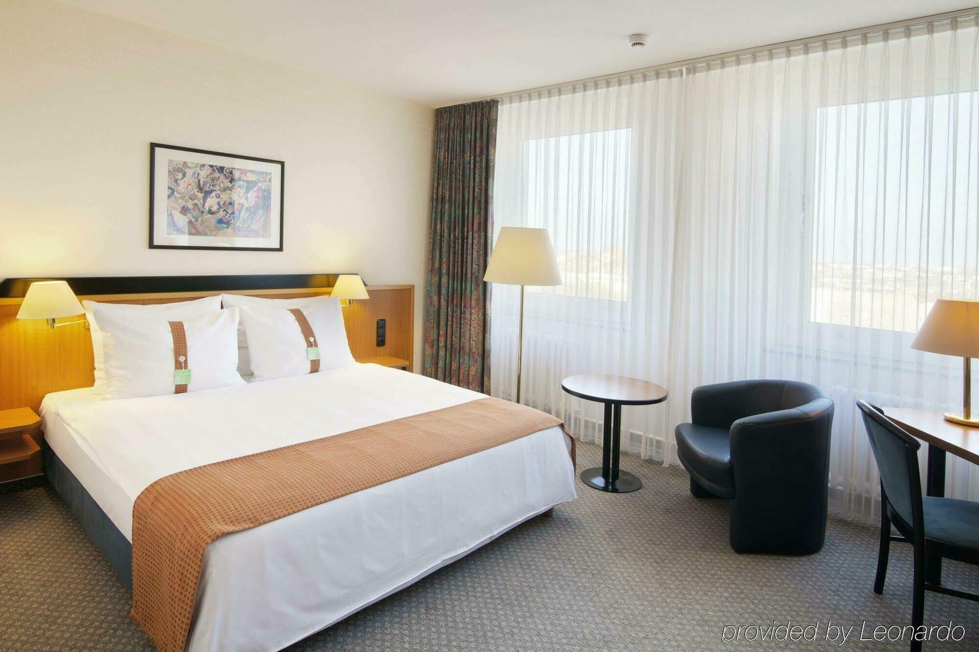 Moxy Berlin Humboldthain Park Экстерьер фото